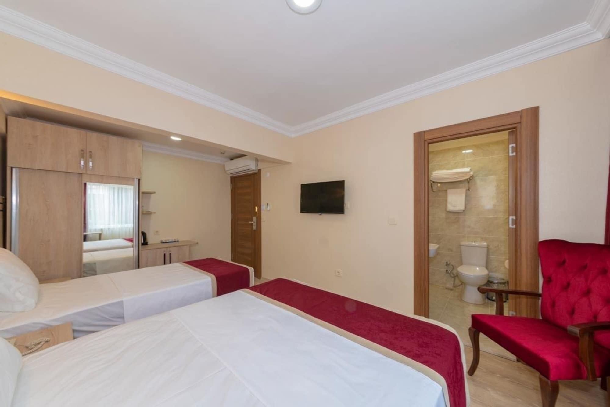Beijing Hotel Istanbul Exteriör bild